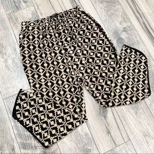 Forever21 Tan & Black Harem Pants. Size Small.